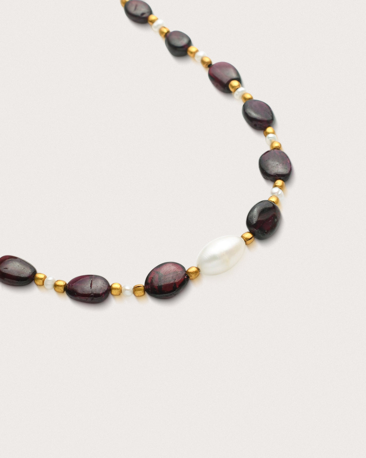Suri Choker | Garnet & Pearl