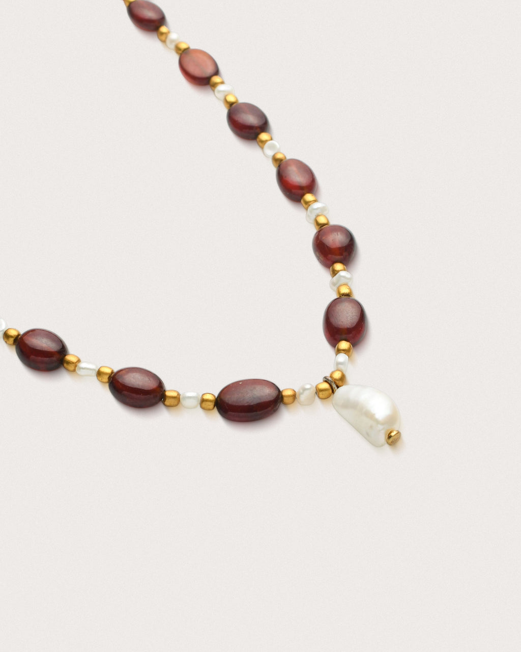 Suri Pendant | Garnet & Pearl